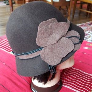 1920s style wool hat